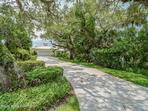 395 Live Oak Drive  Vero Beach, FL 32963