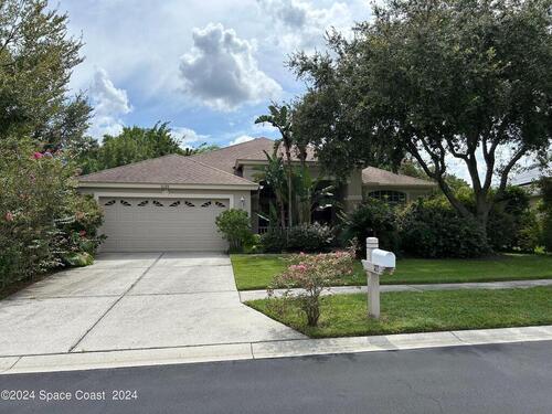 1133 Helmsdale Drive  Wesley Chapel, FL 33545