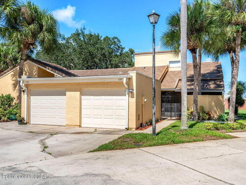 157 Eton Circle  Melbourne, FL 32940