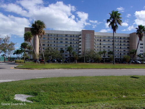 200 Sykes Creek Parkway Unit #807 Merritt Island, FL 32952