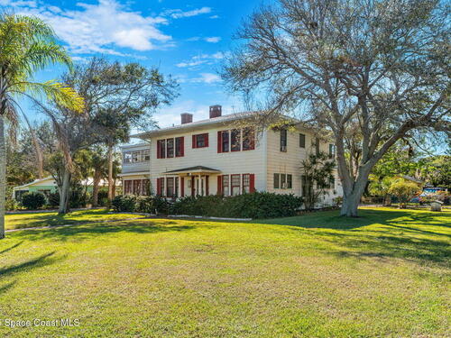 2716 Riverview Drive  Melbourne, FL 32901