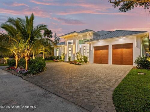 736 Norfolk Pine Lane  Vero Beach, FL 32963