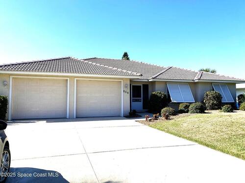 370 Lakeview Drive  Melbourne Beach, FL 32951