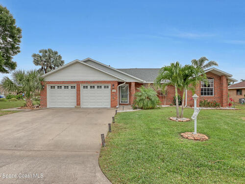 160 Palm Circle  Melbourne, FL 32940