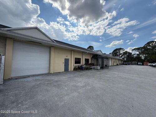 7622 Emerald Drive Unit #Unit 5 (2,498 Sf) West Melbourne, FL 32904